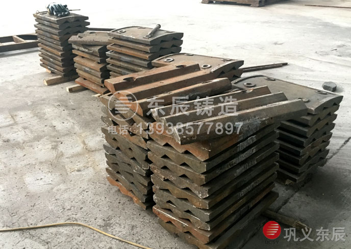 高鉻鑄鐵襯板 高鉻鑄鐵襯板