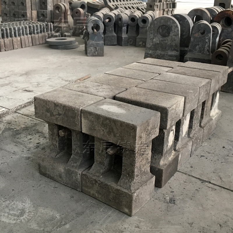 制砂機(jī)用高鉻鋼錘頭 制砂機(jī)用高鉻鋼錘頭